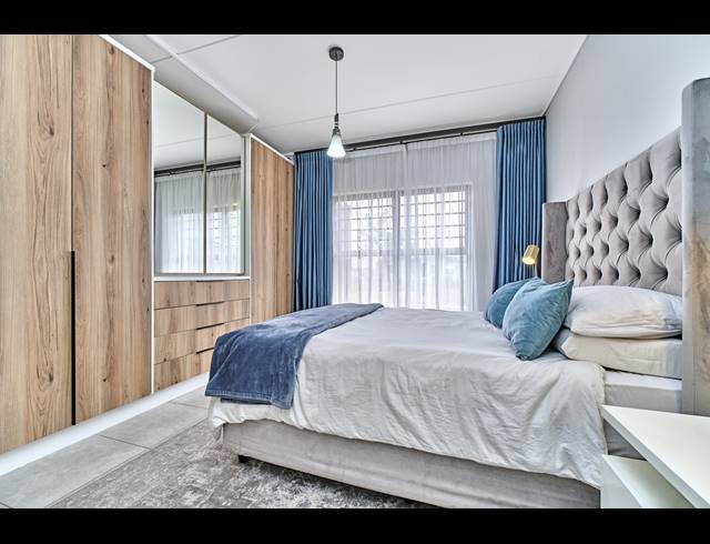 3 BEDROOM APARTMENT FOR SALE IN WATERFALL
